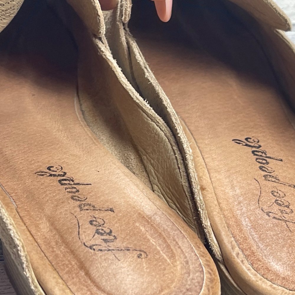 Free People Mules Women 38.5 / 8M At Ease Shoes Brown Tan‎ Suede Embossed Snake - Picture 15 of 16